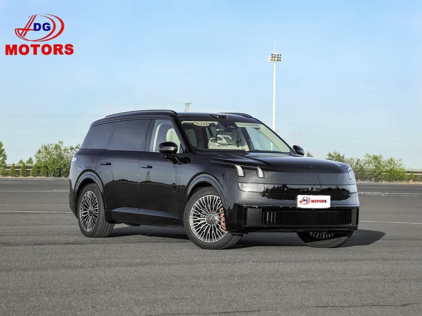 Lynk & Co 900